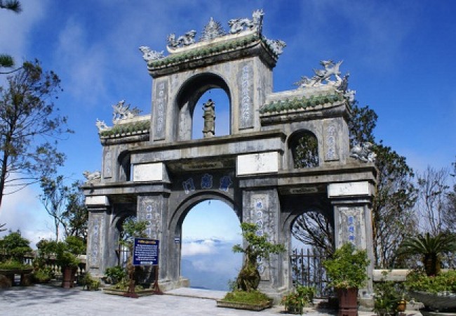 chÃ¹a linh á»©ng